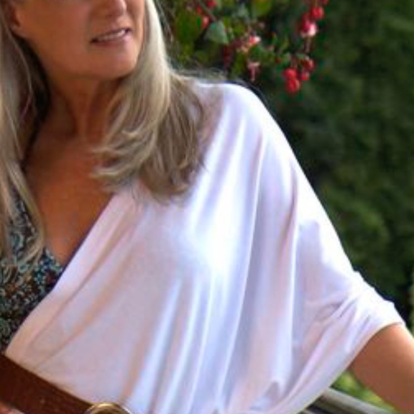 Chloë Angus Design Bamboo Wrap l Made in Vancouver - Picture 4 of 13